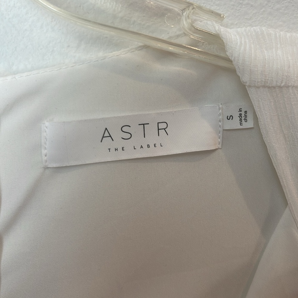 ASTR the lable beautiful ruffled and tiered white dress - Picture 6 of 14